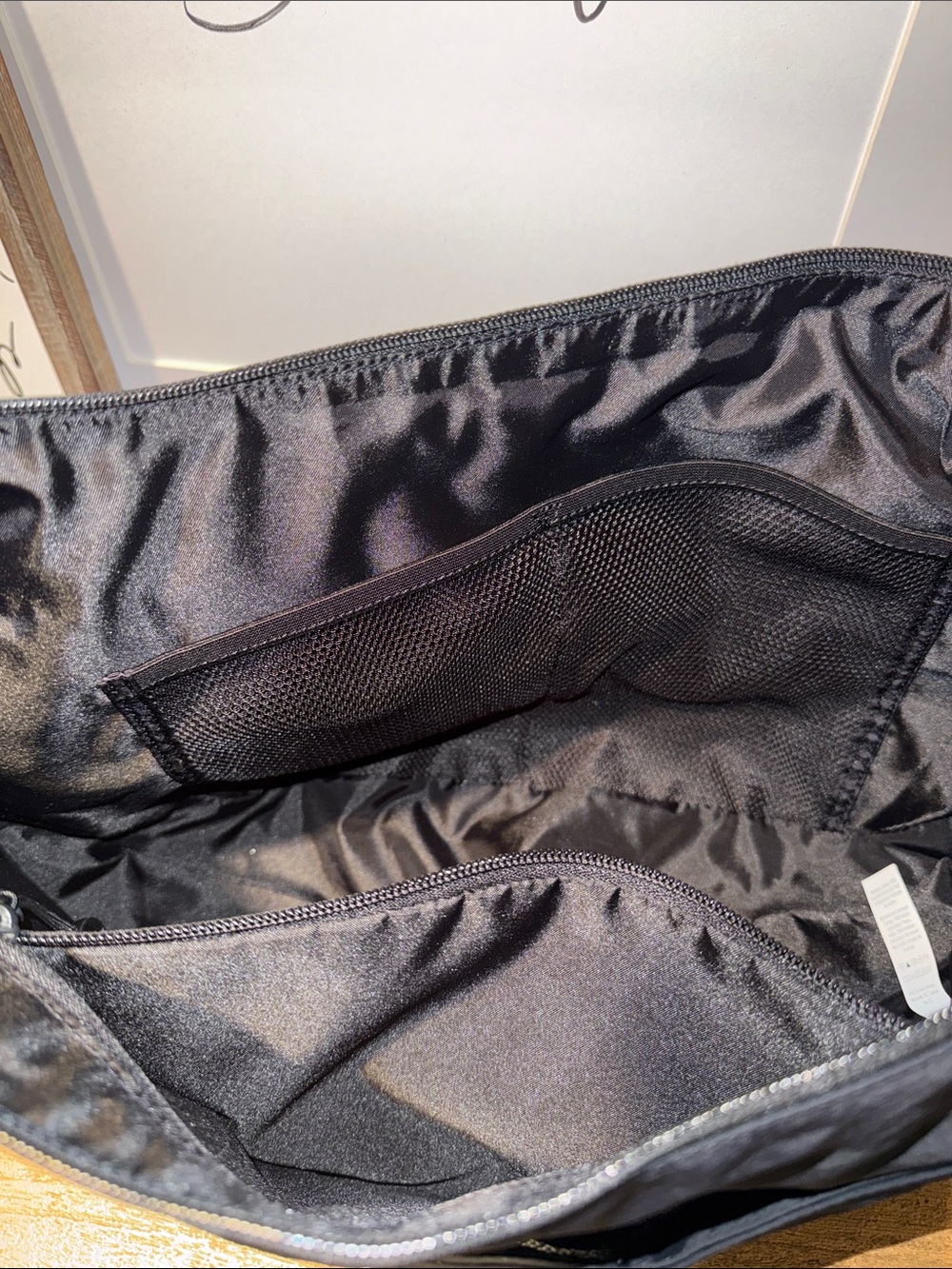 Lululemon Large Slouchy Sling Bag 13L - Picture 6 of 16